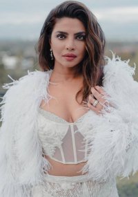 priyanka chopra_teluguvox_6